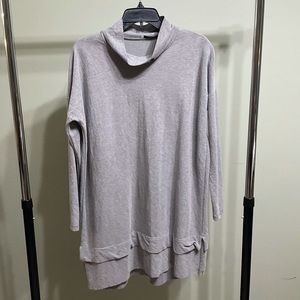 Gray collared tunic
